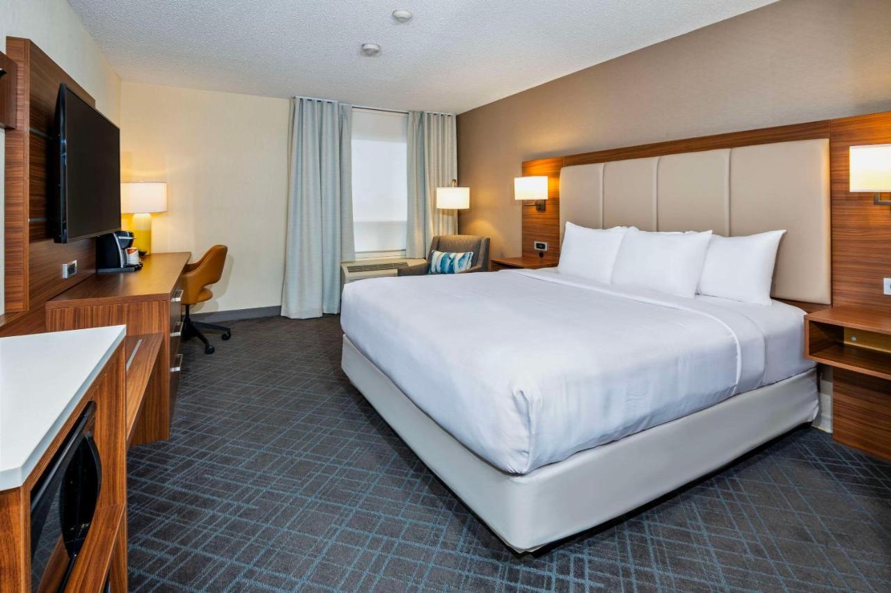 Comfort Inn & Suites Ingersoll Zewnętrze zdjęcie